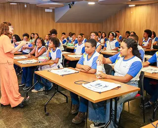 Estudantes de Lauro de Freitas visitam o Tribunal de Contas da Bahia