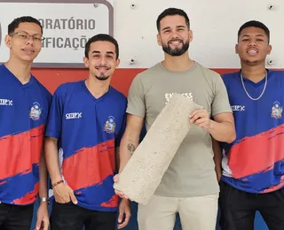 Estudantes de Serrinha criam telha sustentável com material reciclado