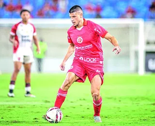 Ex-Real Madrid renova com gigante do Nordeste para a Série D