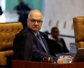 Fachin avalia afastar Mendonça para assumir comando do caso Master