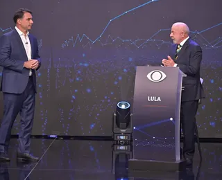 Flávio Bolsonaro recorre a desinformação no 1º debate do 2º turno