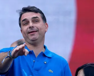 Flávio Bolsonaro vai interromper campanha para visitar aliado preso
