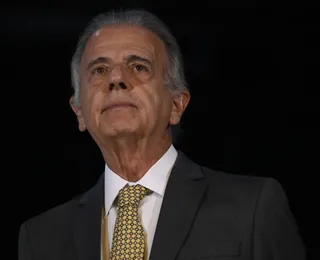 Golpista clona número de ministro da Defesa do Brasil e pede Pix de R$ 5