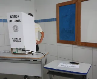 Hugo Motta anuncia mudança na eleição de deputados; entenda o voto distrital misto
