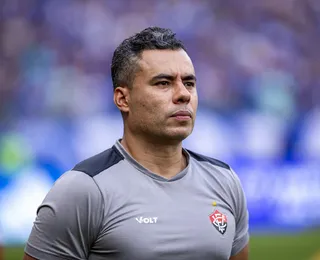 Jair Ventura diz que fica no Vitória e fala sobre pressão da torcida