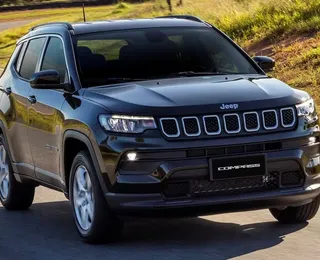 Jeep Compass Sport tem R$ 37 mil de desconto e preço abaixo do Avenger