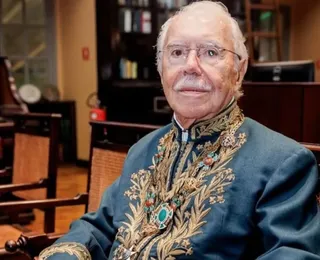 José Sarney recebe alta após três dias internado com pneumonia