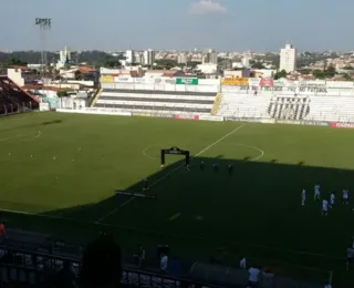 Justiça acha só R$ 30 mil em conta de clube campeão nacional