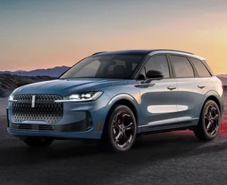 Lincoln Corsair 2027 adota motor híbrido padrão de 309 cavalos