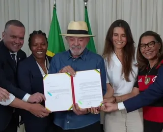 Lula sanciona lei para profissionalização do futebol feminino