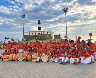 Maracatu Ventos de Ouro leva à rua força da ancestralidade negra