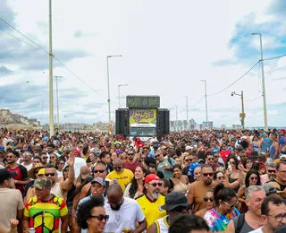 MUDEIdeNOME leva clima de Carnaval à orla de Salvador