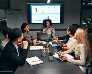 Multinacionais abrem vagas para recém-formados com salários de até R$ 17 mil