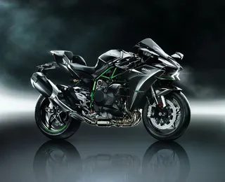 Nova Kawasaki Ninja ganha motor revisado, piloto automático e mais