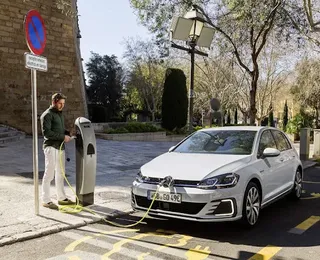 Novo Golf híbrido traz 170 cavalos e autonomia de até 21,7 km/l