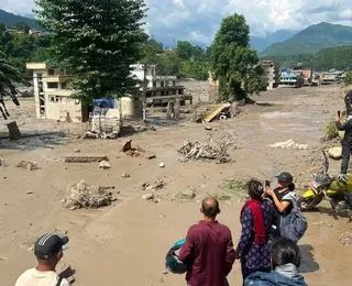 Número de mortos após enchentes entre Nepal e Tibete passa de 540