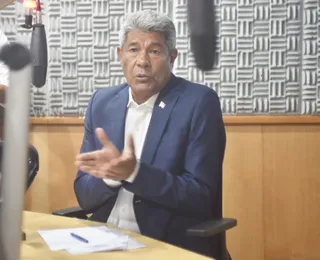 “Partido dele pediu”, diz Jerônimo ao ironizar Flávio sobre horário da votação