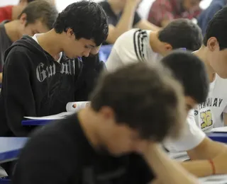 Pé-de-Meia: pagamento de outubro começa nesta semana; veja detalhes