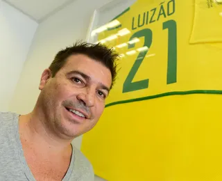 Pentacampeão em 2002 é acusado de violência doméstica contra namorada