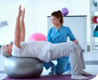 Perda de altura pode indicar fratura na coluna por osteoporose
