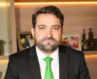 PF aponta que advogado de Flávio Bolsonaro recebia decisões sigilosas