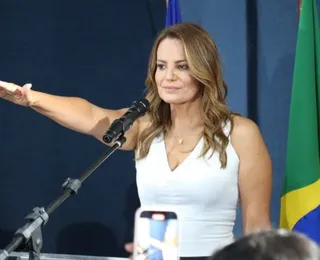 Prefeita de Vitória da Conquista é acusada de perseguir esposa de vice