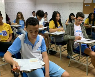 Projeto prepara estudantes para reta final do Enem em Salvador