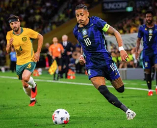 Raphinha marca pelo Brasil e mantém sequência de gols e pênaltis