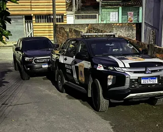 Sargento e servidores públicos são presos em operação contra fraude de veículos