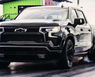Silverado Black Widow SR: picape rebaixada com motor V8 de 684 cavalos