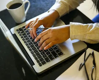 Sobrecarga de trabalho cresce e atinge 63% dos brasileiros