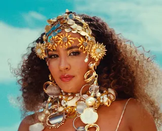 Sofia Pitta transforma experiências em álbum com ritmos da Bahia
