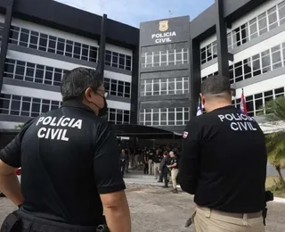 Suspeito de atirar contra filha de PMs em Salvador se entrega