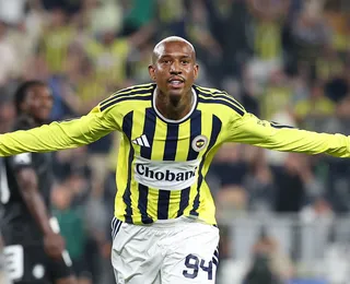Talisca surpreende e deixa clube turco após renovação e brilho na Champions