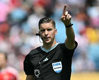 Técnico do Egito e Zico são punidos por críticas à arbitragem na Copa