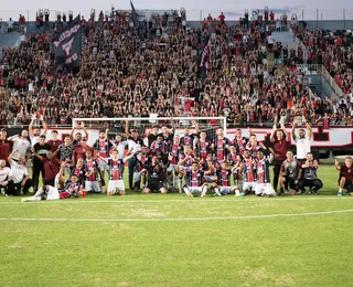 Torcedores criam pacto para salvar clube brasileiro afundado em dívidas