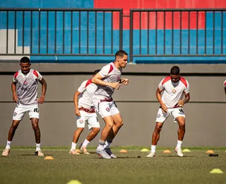Vitória rescinde com promessa da base que atuou no Baianão