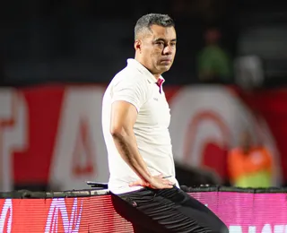 Vitória tem impasse com titular e dúvidas para enfrentar o Coritiba