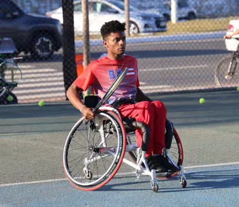 Atletas baianos estreiam em torneio de tênis em cadeira de rodas