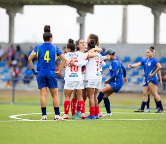 Bahia goleia Jacobina por 4 a 1 e abre vantagem para BaVi na final do Baianão