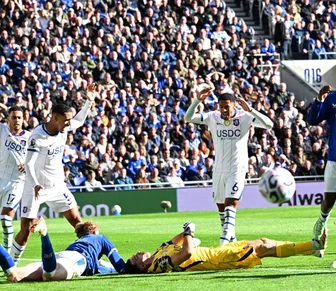 Craque argentino passa por cirurgia na mandíbula após susto em campo