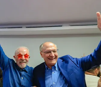 “Derrota do negacionismo”, diz Lula após vitória em 2º turno