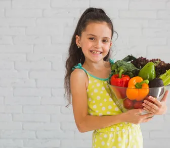 Hábitos alimentares na infância moldam saúde na vida adulta