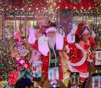Hit do Jammil, música 'Celebrar' ganha versão natalina na voz de Adelmo Casé