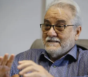 Livro 22 de Emiliano tem Marx e deuses