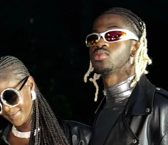 Mãe de Lil Nas X morre um ano após prisão do cantor