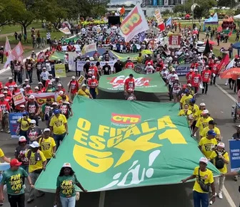 Mobilização nacional pelo fim da escala 6x1 acontece em Salvador