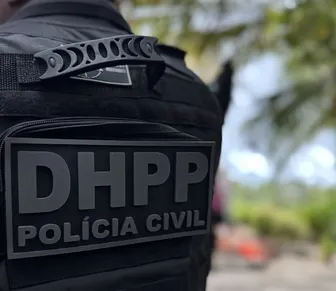 Mulher e dois filhos são executados a tiros dentro de carro na Bahia