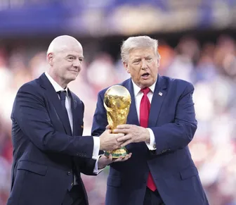 Presidente da Fifa é acusado de abuso de poder à frente da entidade