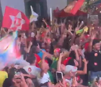 Reduto petista em Salvador celebra vitória histórica de Lula